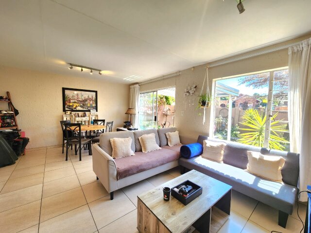 <!--[if BLOCK]><![endif]--> 7 chaparral gardens  31 vallot str, Glenvista,  Johannesburg <!--[if ENDBLOCK]><![endif]-->